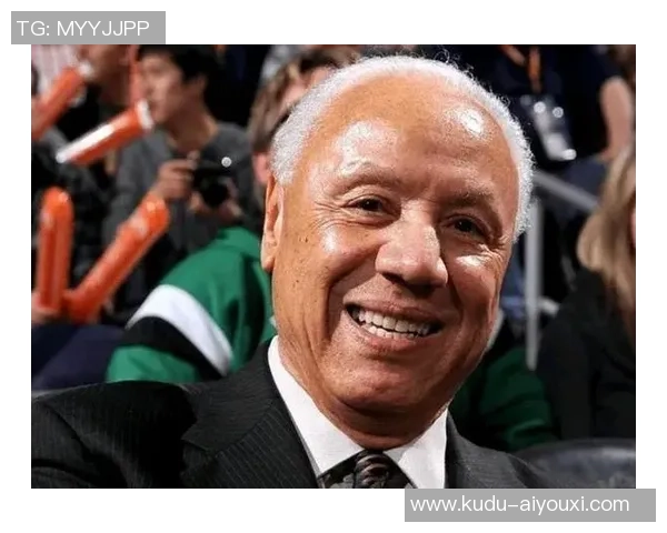 思念传奇教练威尔肯斯 史上一起中选75大球员和15大教练仅有人 思念传奇教练威尔肯斯 史上一起中选75大球员和15大教练仅有人